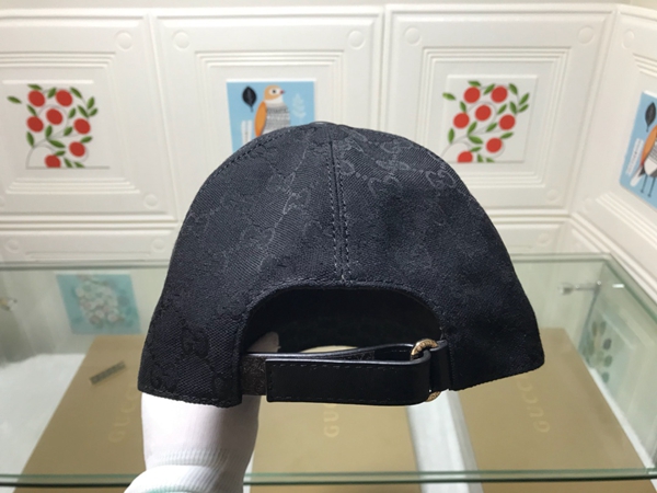 ブランド帽子側面デザイン